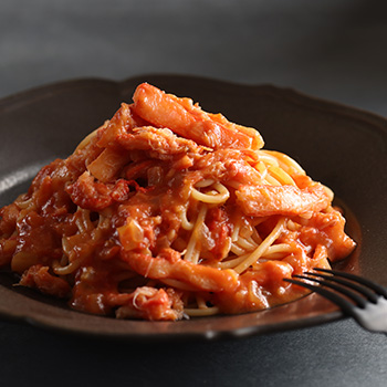 贅を極めた蟹と蟹みそのトマトソース/冷凍パスタ